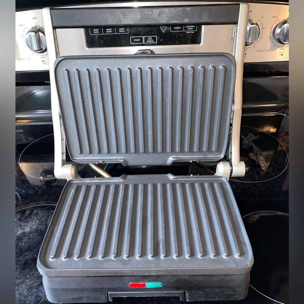 🔥 Cuisinart Griddler® Grill & Panini Press – 3-in-1 Brushed Stainless Steel 🥪
